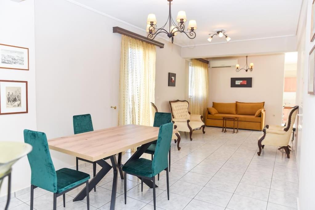 Aposperite Apartment Kalamata Ngoại thất bức ảnh